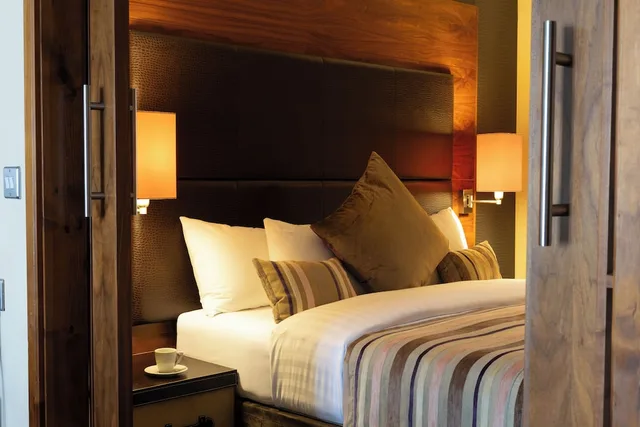 Deluxe, Suite, King Bed, Resort View، The Big Blue Hotel 1/4