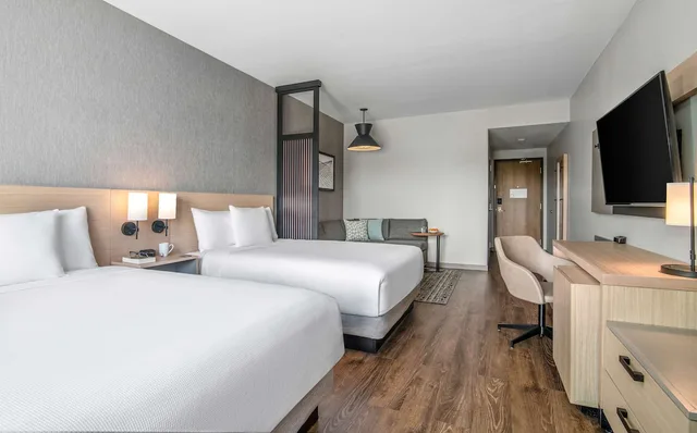 غرفة بسريرين كوين مع أريكة، Hyatt Place Newark/Silicon Valley 1/2