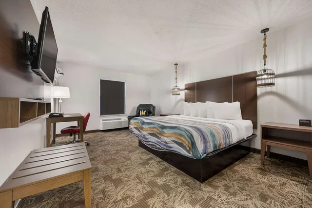 Room, King Bed, Accessible, SureStay Hotel by Best Western Tuscaloosa Southeast 1/4