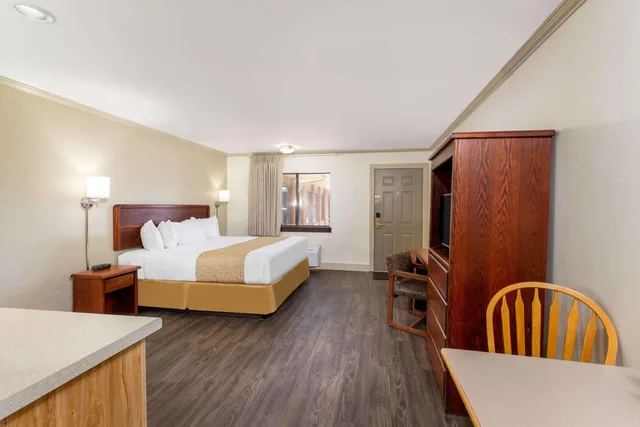 استوديو بسرير كينج، Travelodge by Wyndham Livingston Yellowstone 2/2