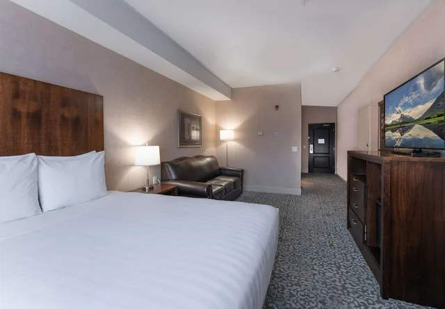 غرفة قياسية بسرير كوين مع أريكة يُسمح فيها بالحيوانات الأليفة لذوي الإعاقة، Prestige Cranbrook Hotel, BW Premier Collection 1/1