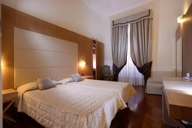 جناح عائلي بغرفتي نوم، Hotel Golden 2/6