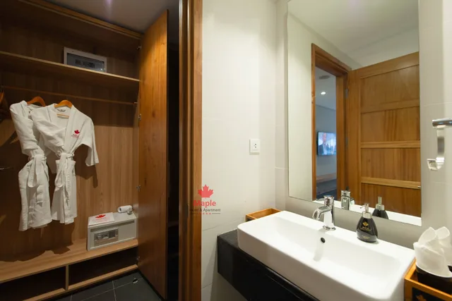 غرفة عائلية بسريرين مزدوجين بشرفة، Maple Hotel Apartment 5/6