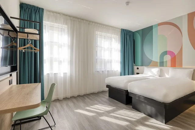 غرفة بسريرين منفصلين، B&B Hotel Hasselt 1/6