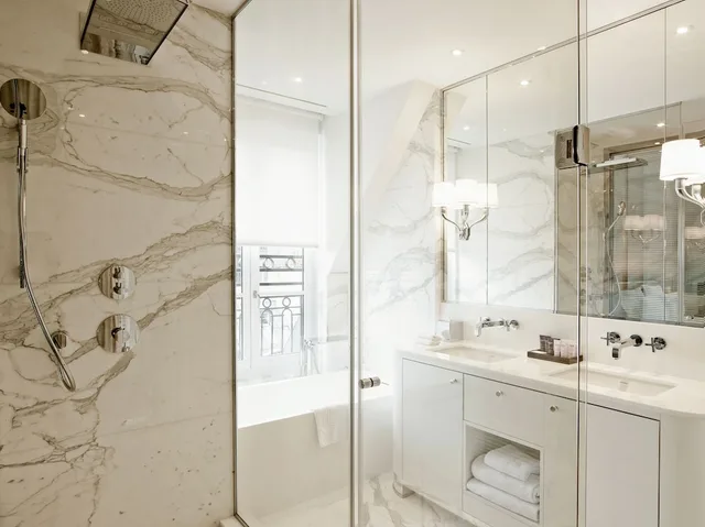 15 Suite Tour Eiffel، GRAND HOTEL DU PALAIS ROYAL 4/5