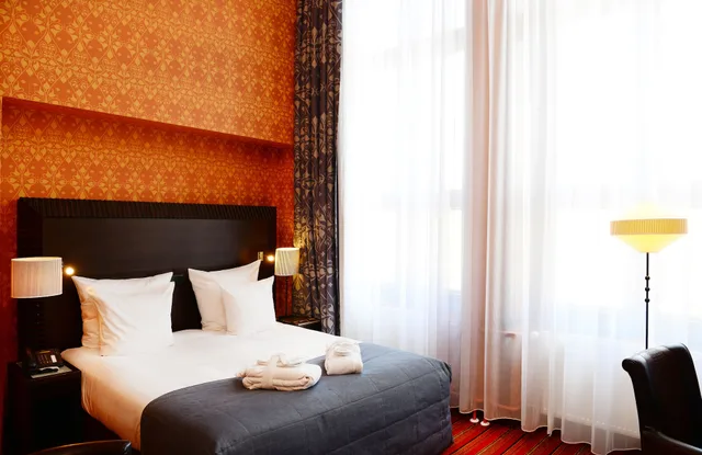 غرفة ديلوكس بسرير كينج، Grand Hotel Amrath Amsterdam 1/6
