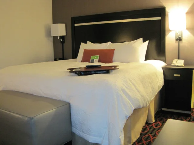 غرفة بسرير كينج، Hampton Inn by Hilton Fort Saskatchewan 3/4