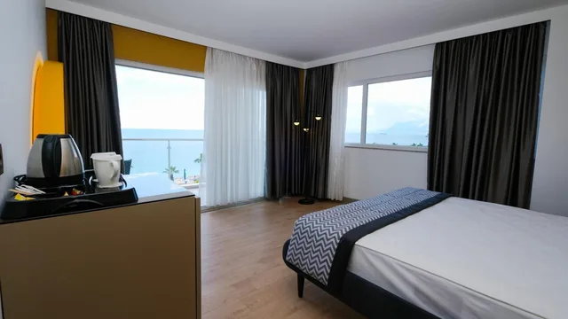 جناح بشرفة، Sea City Devran Hotel & Spa 5/10