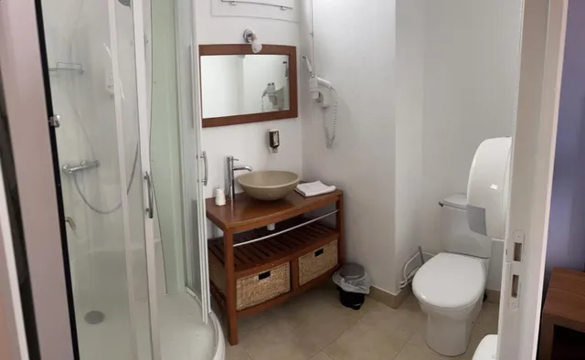 غرفة سوبيريور بسريرين منفصلين، Hotel Moderne 3/3