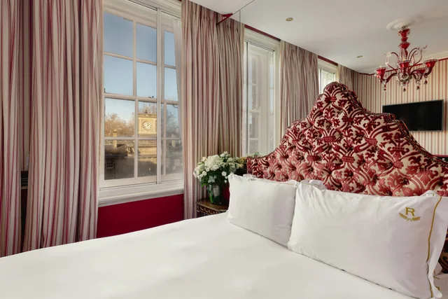 Royal, Theme, King Bed, Rubens At the Palace 2/4