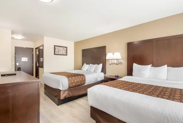 غرفة بسريرين كوين، Econo Lodge Umatilla Columbia River Area 1/5