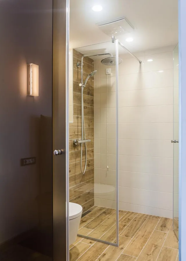 غرفة بسرير مزدوج أو سريرين منفصلين مع سرير إضافي، Amiral Hotel 10/10