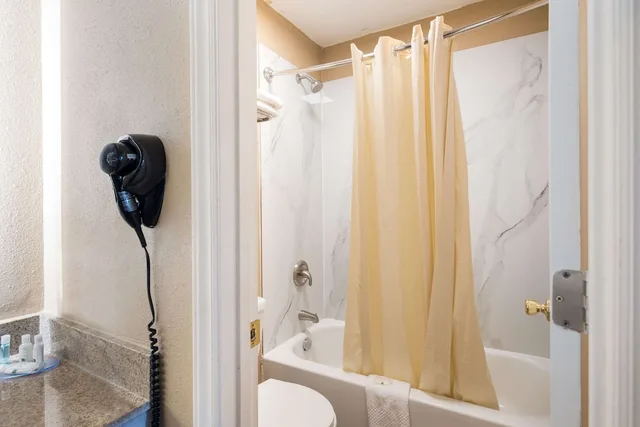 غرفة قياسية بسريرين كوين، Quality Inn Gastonia East 4/4