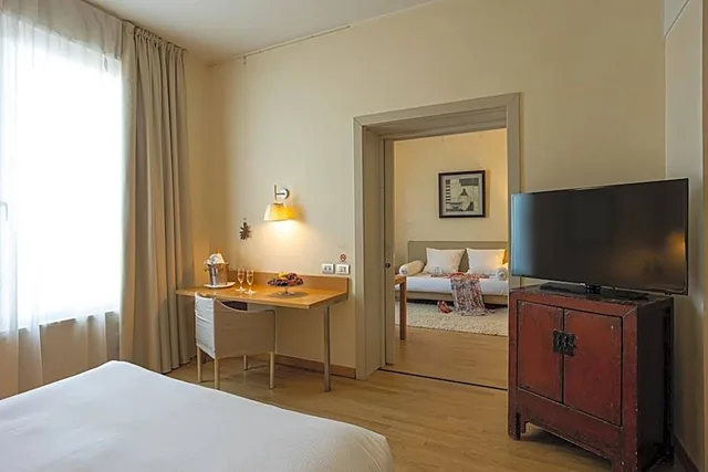 Junior Suite, 2 Beds, COSMO HOTEL PALACE 2/5