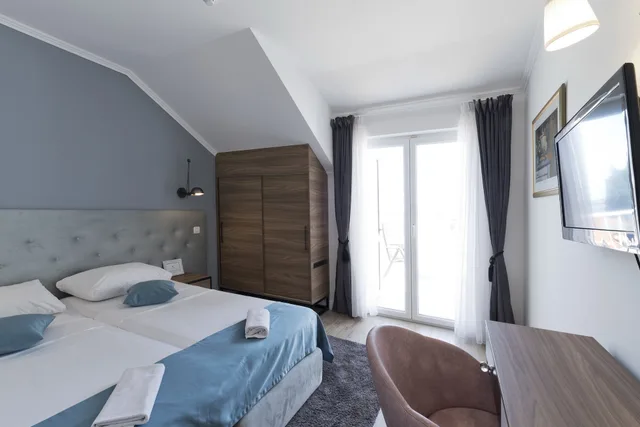 غرفة بسرير مزدوج أو سريرين منفصلين بإطلالة جزئية على البحر، Perla Hotel Dubrovnik 2/10