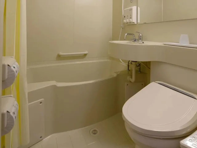 غرفة قياسية مفردة بسرير مزدوج، Toyoko Inn Tsushima Izuhara 5/5