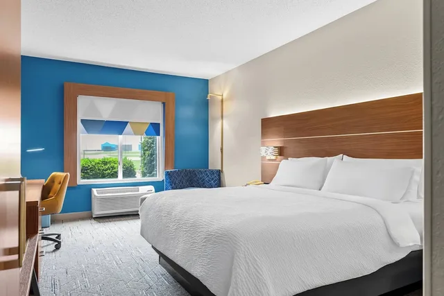 غرفة قياسية بسرير كينج لذوي الإعاقة، Holiday Inn Express Hotel And Suites Vandalia 4/10