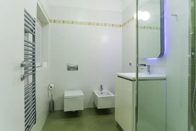 1 Bedroom, Comfort, Apartment, Double Bed, Partial Lake View, Courtyard Area, Golfo Gabella 4/6