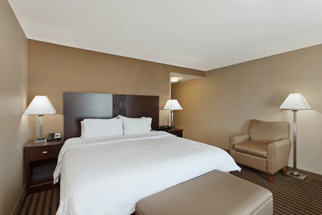 غرفة بسرير كينج، Hampton Inn & Suites Fresno-Northwest, CA 3/4