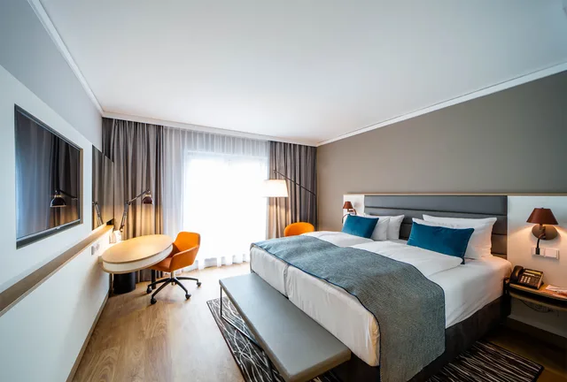 غرفة بسرير مزدوج، Holiday Inn Berlin Airport Conference Centre Formerly Holiday Inn Berlin International Airport 2/7
