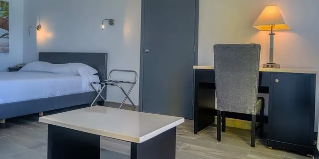 غرفة كومفورت بسرير كينج بإطلالة على البحر، Playa Bonita Resort 9/10