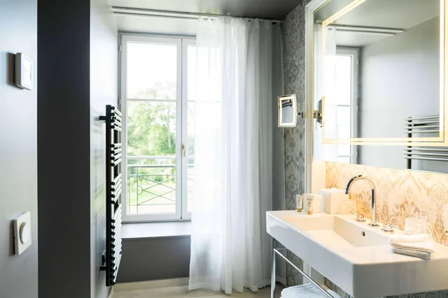 1 Bedroom, Suite, King Bed, Dolce by Wyndham Versailles - Domaine du Montcel 7/7