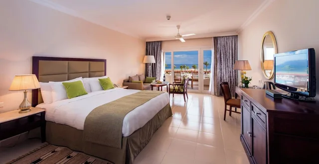 غرفة سوبيريور بسريرين منفصلين بإطلالة على البحر، Baron Resort Sharm El Sheikh 3/3