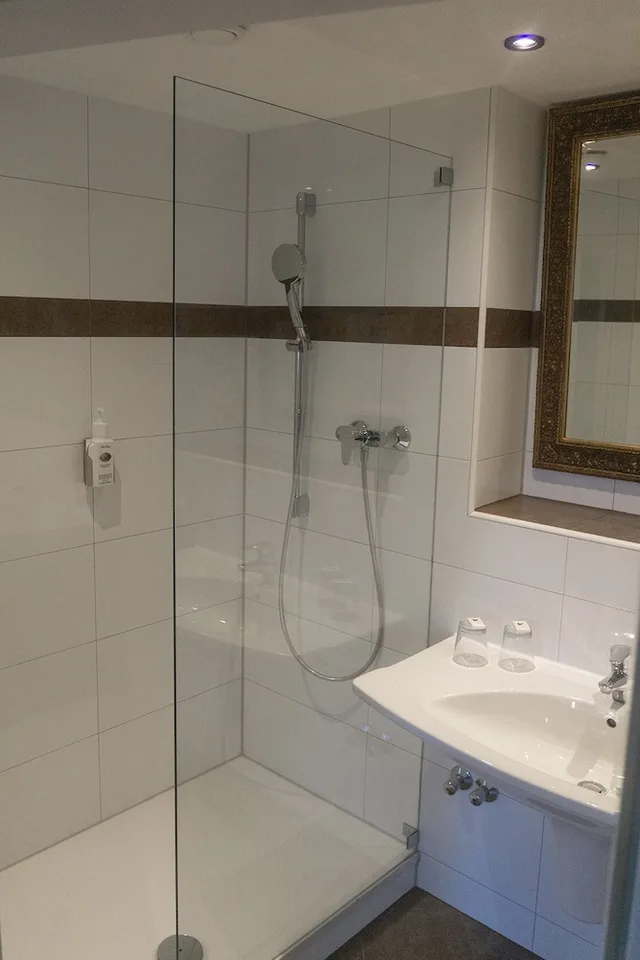 غرفة كومفورت بسرير كينج، Daniel Hotel 5/6