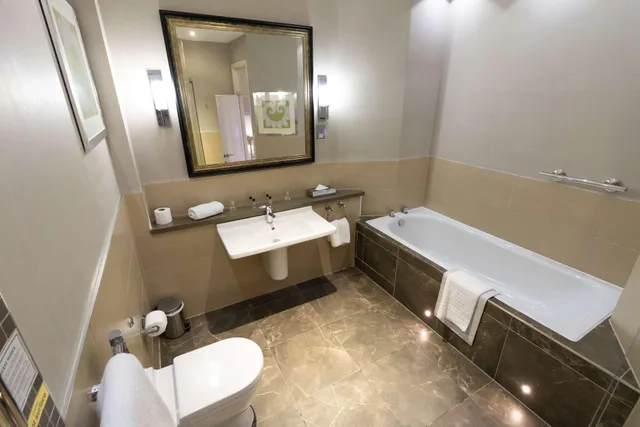 جناح، Crabwall Manor & Spa 5/5