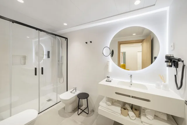 Family, Quadruple, Twin Beds, Sofa, Pool Access، Odyssey Rooms Alicante 3/3