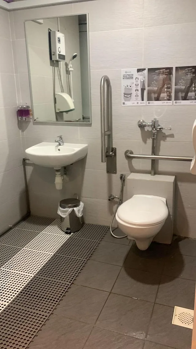 Room, Twin Beds, Shared Bathroom, No Window، Sandpiper Hotel 2/2