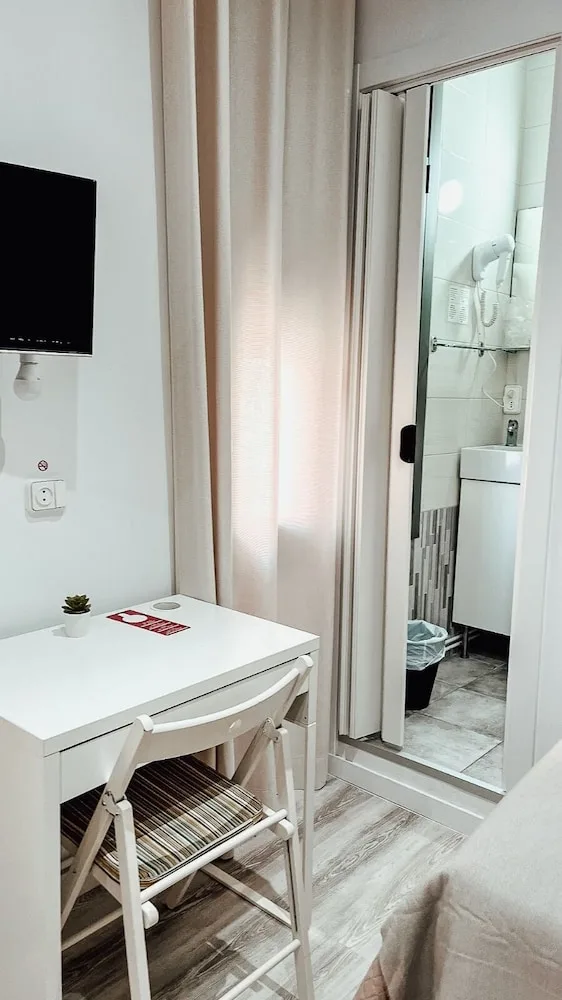 غرفة عائلية بسريرين منفصلين، Hostal Ruta de Francia 4/6