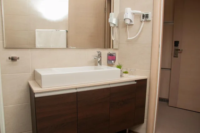 غرفة ثلاثية، Vigor Hotel 8/10