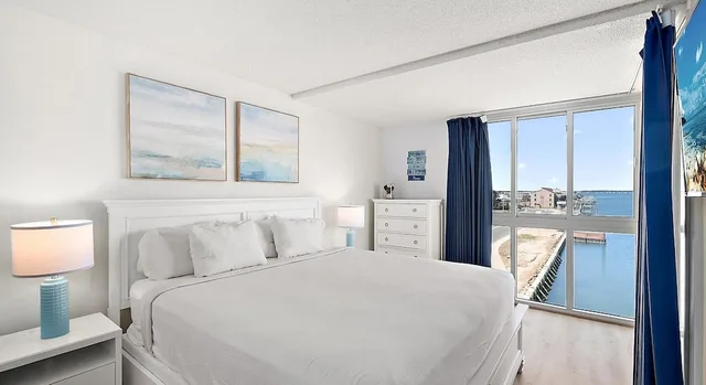 3 Bedrooms, Condo, Premium, Bay View, Balcony، Bay Club Resort 7/10