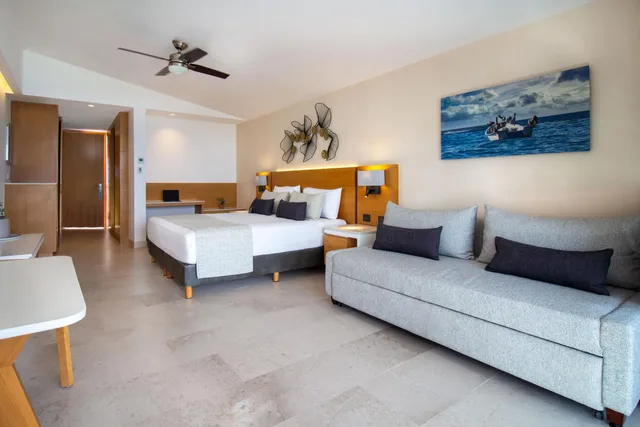 Premium, Deluxe, Ocean Front، Sunset Plaza Beach Resort 1/3