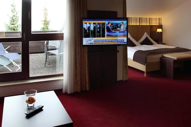 غرفة رباعية بسرير كينج، Lobinger Parkhotel 8/10