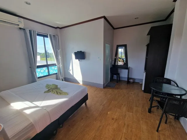 غرفة بسرير كوين بإطلالة على الحديقة بحمام خاص، Rim Khao Jungle Resort Koh Lanta 5/10