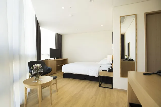 غرفة قياسية بسرير كوين بإطلالة على المدينة، Best Western Haeundae Hotel 4/7
