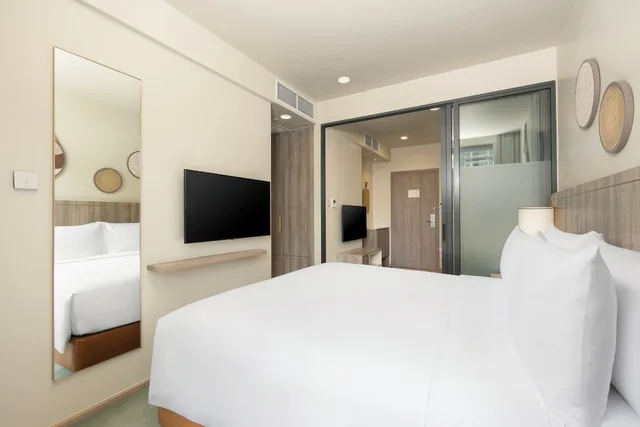 جناح بسرير فردي بشرفة بغرفة نوم واحدة بمطبخ، Staybridge Suites Bangkok Sukhumvit 3/4