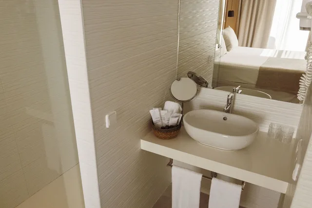 غرفة قياسية بسرير كوين، ICON Valparaiso - Adults Only 8/10