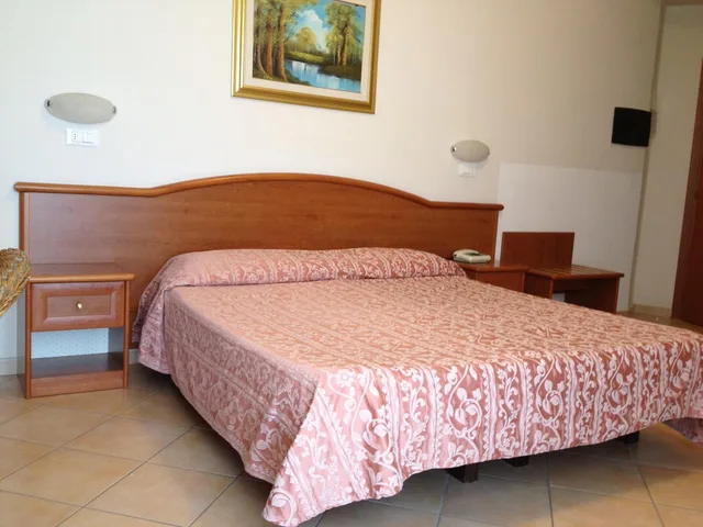 Room, Double or Twin Bed, Hotel Perticari 1/2