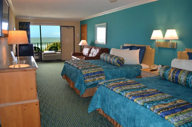 Deluxe, Queen Bed, Ocean Front، Sun Viking Lodge 4/6
