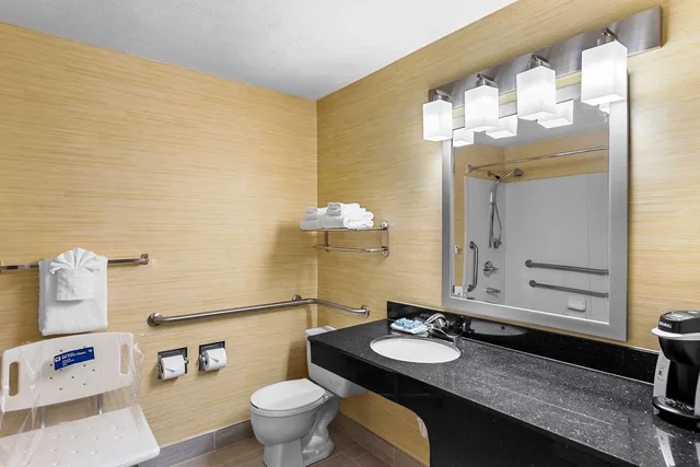 غرفة بسريرين كوين لذوي الإعاقة، Best Western Cascadia Inn 3/3
