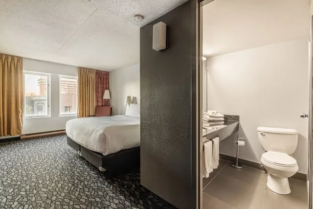Standard, King Bed, Lelux Hotel 7/7