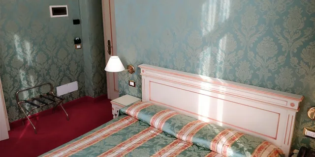 غرفة قياسية بسرير كوين، Hotel Villa Delle Palme 7/10