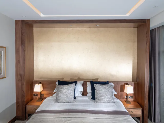 جناح كبير، The Hotel at Mill Farm 1/7