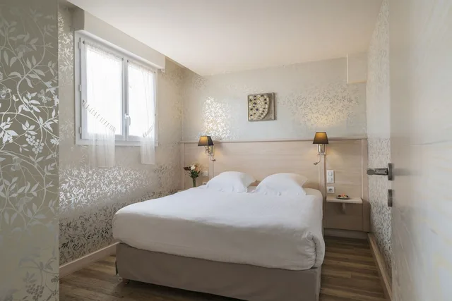 Suite, Villa, Queen Bed, Sofa، Tirel Guerin 1/3