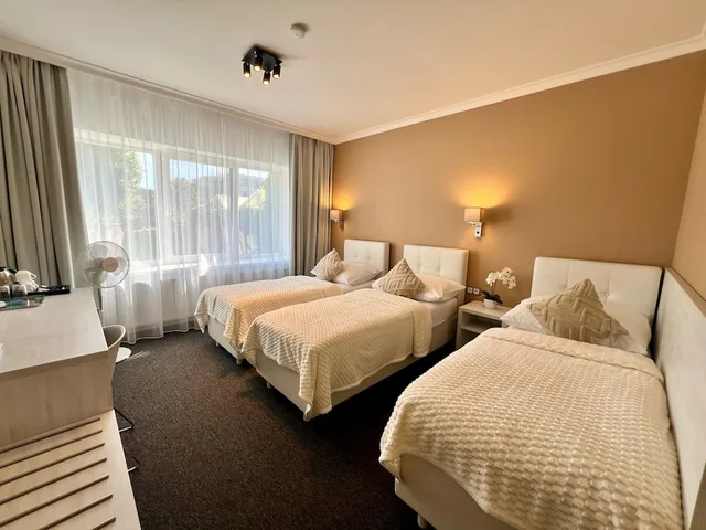غرفة كلاسيكية ثلاثية، Hotel Shato 1/10