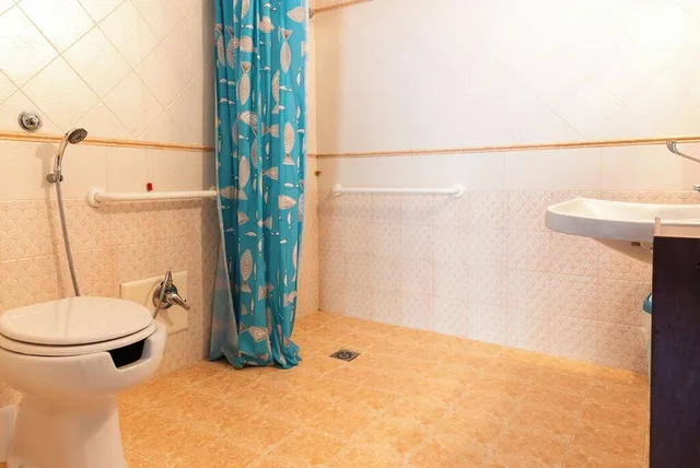 غرفة رباعية بسرير كوين وسريرين منفصلين لذوي الإعاقة، Agriturismo San Basilio 8/9