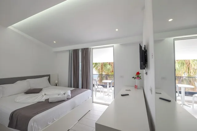 Deluxe, Double or Twin Bed, Sea View, Vila Era Beach 6/10